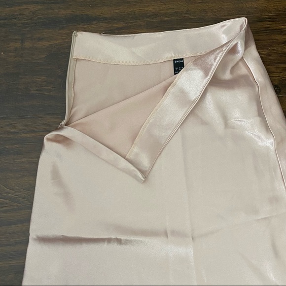 Zipper Side Satin Skirt - Picture 2 of 5